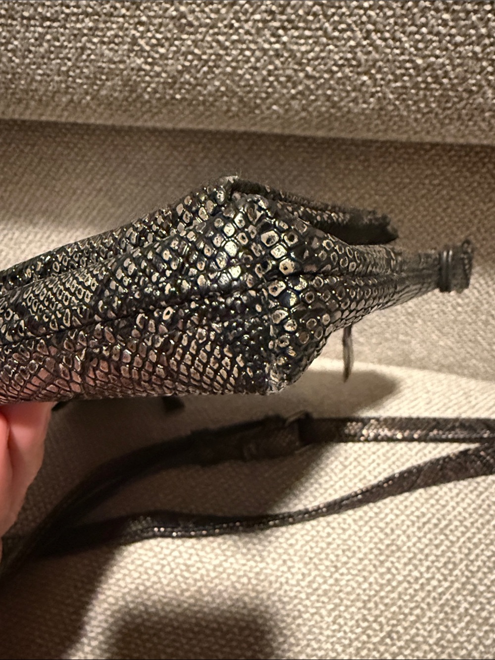 Enzo Angiolini Black Pewter Snakeskin Crossbody Bag - Picture 4 of 7